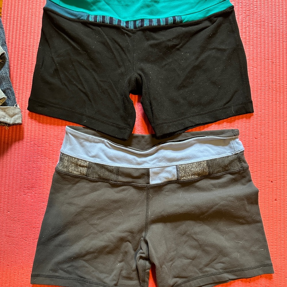 Lululemon yoga short! 4” inseam both size 6